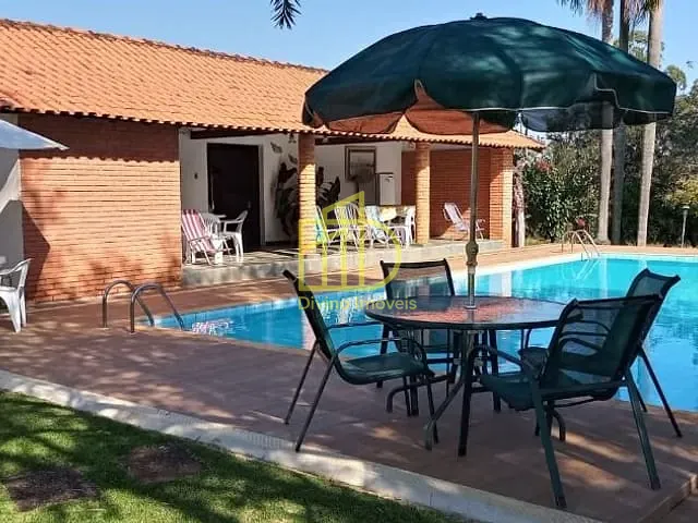 Chácara com 300m² 2 quartos e 1 banheiro, à venda, no bairro Brigadeiro Tobias em Sorocaba