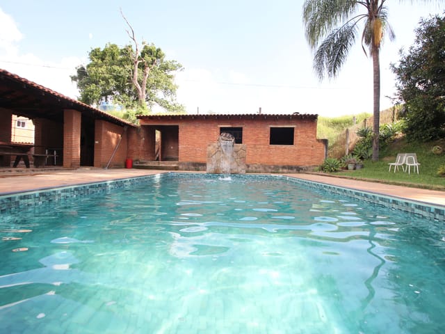 Chácara com 145m² 4 quartos e 12 banheiros, à venda, no bairro Vila Valentin em São João da Boa Vista