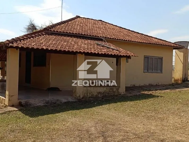 Sítio, 2 quartos, 120 m² - Foto 1