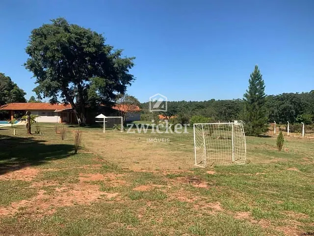 Chácara com 5000m² 4 quartos e 5 banheiros, à venda, no bairro Jardim Marabá em Bauru
