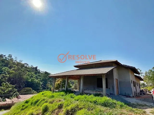 Chácara com 1800m² 3 quartos e 3 banheiros, à venda, no bairro Freguesia da Escada em Guararema