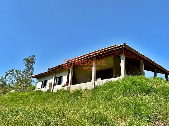 Chácara com 1800m² 3 quartos e 3 banheiros, à venda, no bairro Freguesia da Escada em Guararema