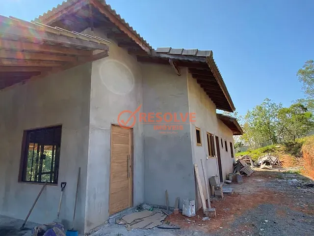 Chácara com 1800m² 3 quartos e 3 banheiros, à venda, no bairro Freguesia da Escada em Guararema