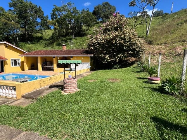 Chácara 3 quartos e 2 banheiros, à venda, no bairro Juncal em Extrema