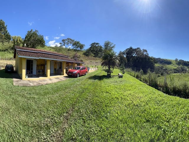 Chácara 3 quartos e 2 banheiros, à venda, no bairro Juncal em Extrema