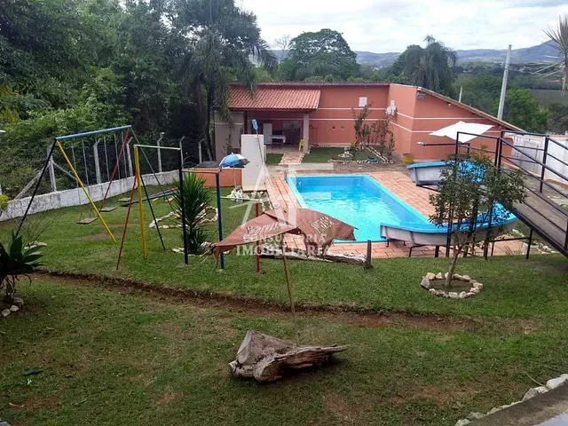 Chácara com 1030m² 3 quartos e 2 banheiros, à venda, no bairro Centro em Taubaté