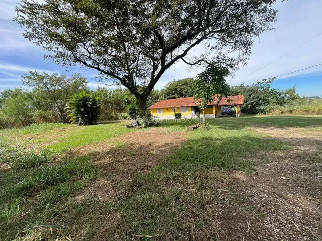 Chácara com 500m² 2 quartos e 1 banheiro, à venda, no bairro Camanducaia em Holambra