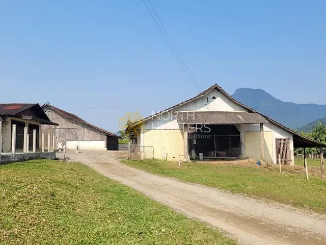 Chácara com 890m² 7 quartos e 7 banheiros, à venda, no bairro Pirabeiraba (Pirabeiraba) em Joinville