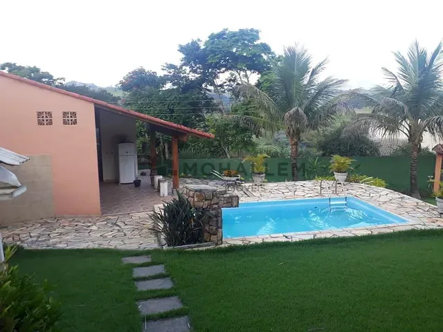 Chácara 4 quartos e 3 banheiros, à venda, no bairro Carneiros em Piranguinho