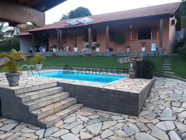 Chácara 4 quartos e 3 banheiros, à venda, no bairro Carneiros em Piranguinho