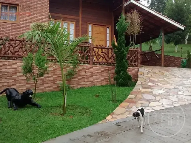 Chácara com 4000m² 2 quartos e 1 banheiro, à venda, no bairro Recanto das Castanheiras em Embu-Guaçu