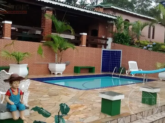 Chácara com 4000m² 2 quartos e 1 banheiro, à venda, no bairro Recanto das Castanheiras em Embu-Guaçu