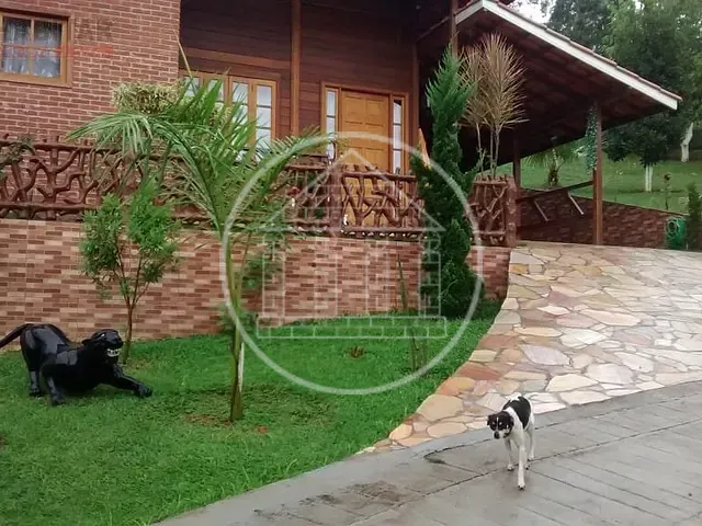 Chácara com 4000m² 2 quartos e 1 banheiro, à venda, no bairro Recanto das Castanheiras em Embu-Guaçu