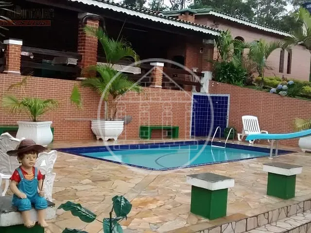 Chácara com 4000m² 2 quartos e 1 banheiro, à venda, no bairro Recanto das Castanheiras em Embu-Guaçu