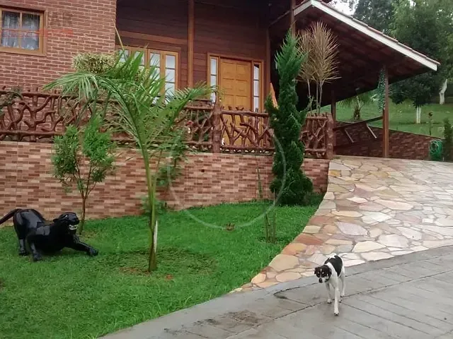 Chácara com 4000m² 2 quartos e 1 banheiro, à venda, no bairro Recanto das Castanheiras em Embu-Guaçu