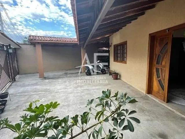 Chácara com 1070m² 4 quartos e 2 banheiros, à venda, no bairro Piracangaguá em Taubaté