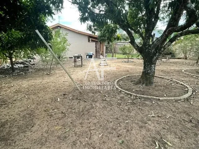 Chácara com 1070m² 4 quartos e 2 banheiros, à venda, no bairro Piracangaguá em Taubaté