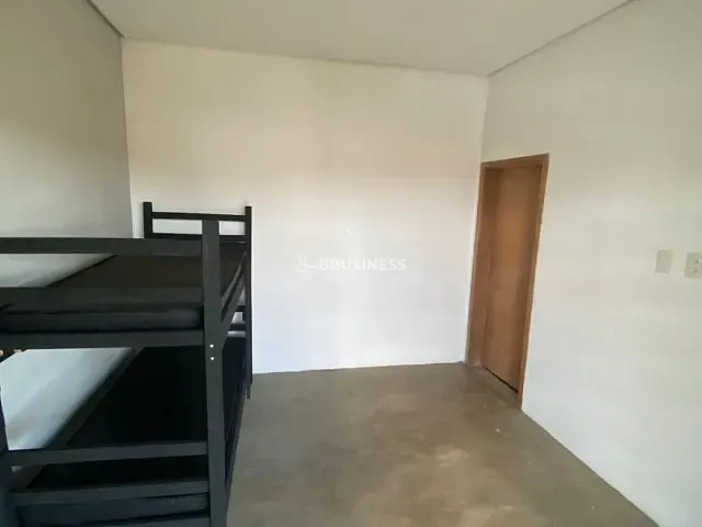 Chácara com 735m², à venda, no bairro Parque da Represa em Paulínia