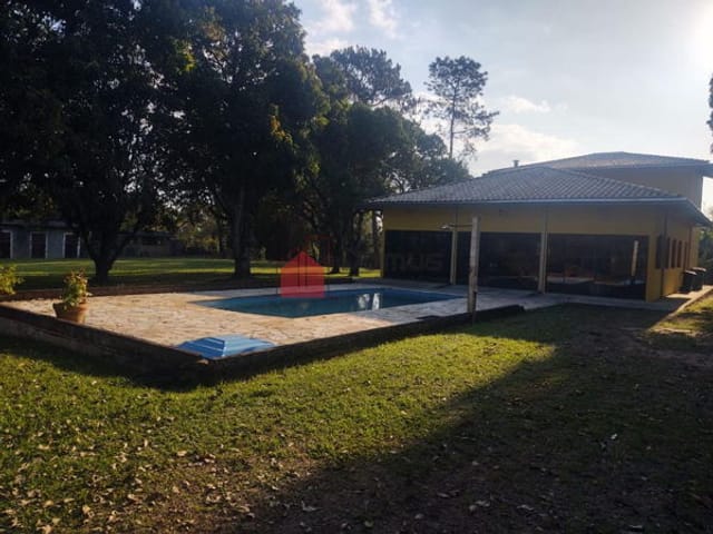 Chácara com 10000m², à venda ou para alugar, no bairro Goiabal em Pindamonhangaba