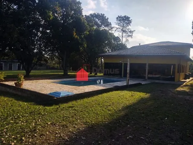 Chácara com 10000m², à venda ou para alugar, no bairro Goiabal em Pindamonhangaba