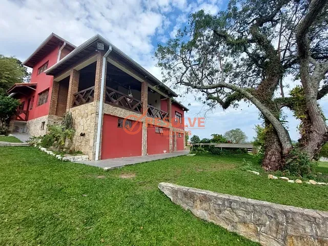 Chácara com 10000m² 2 quartos e 4 banheiros, à venda, no bairro Parque Agrinco em Guararema