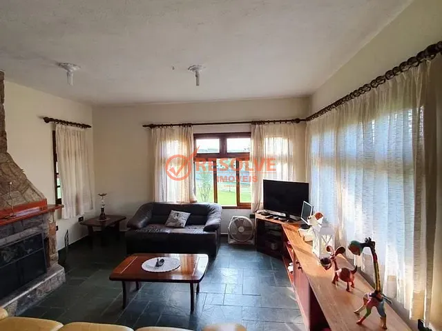 Chácara com 10000m² 2 quartos e 4 banheiros, à venda, no bairro Parque Agrinco em Guararema