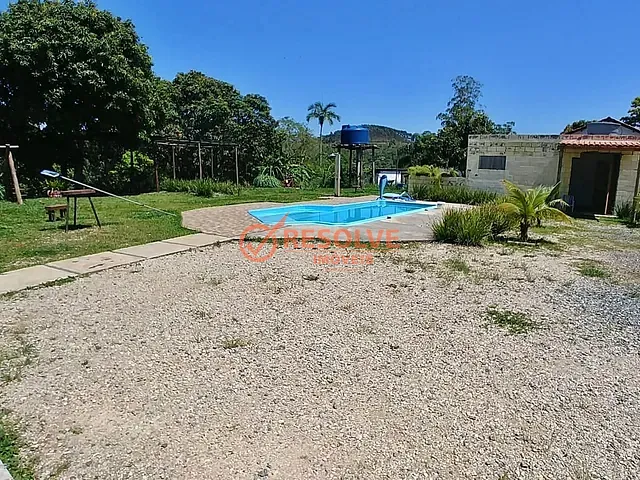 Chácara com 3600m² 2 quartos e 2 banheiros, à venda, no bairro Salto em Guararema