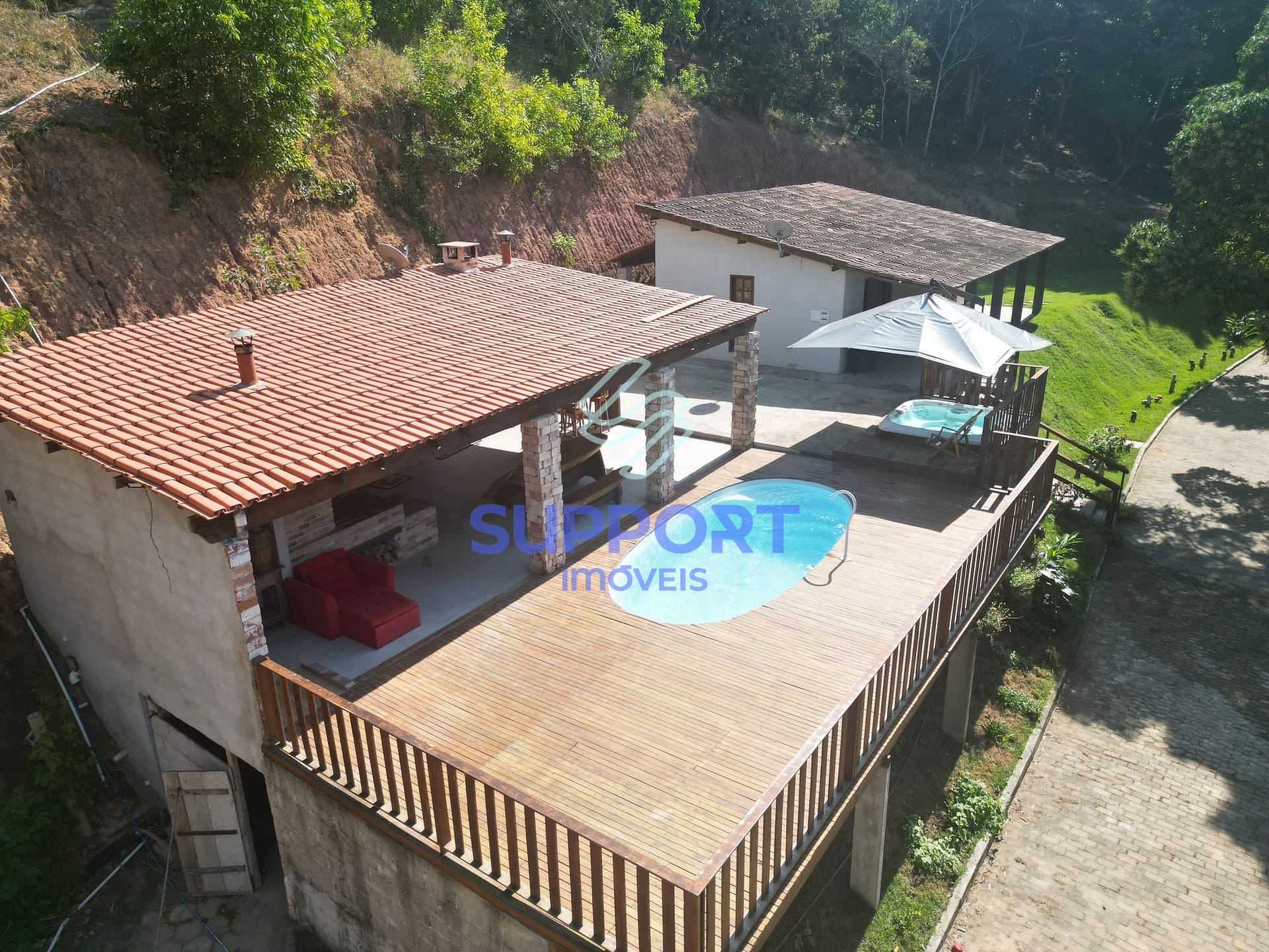 Chácara à venda com 5 quartos, 10m² - Foto 52