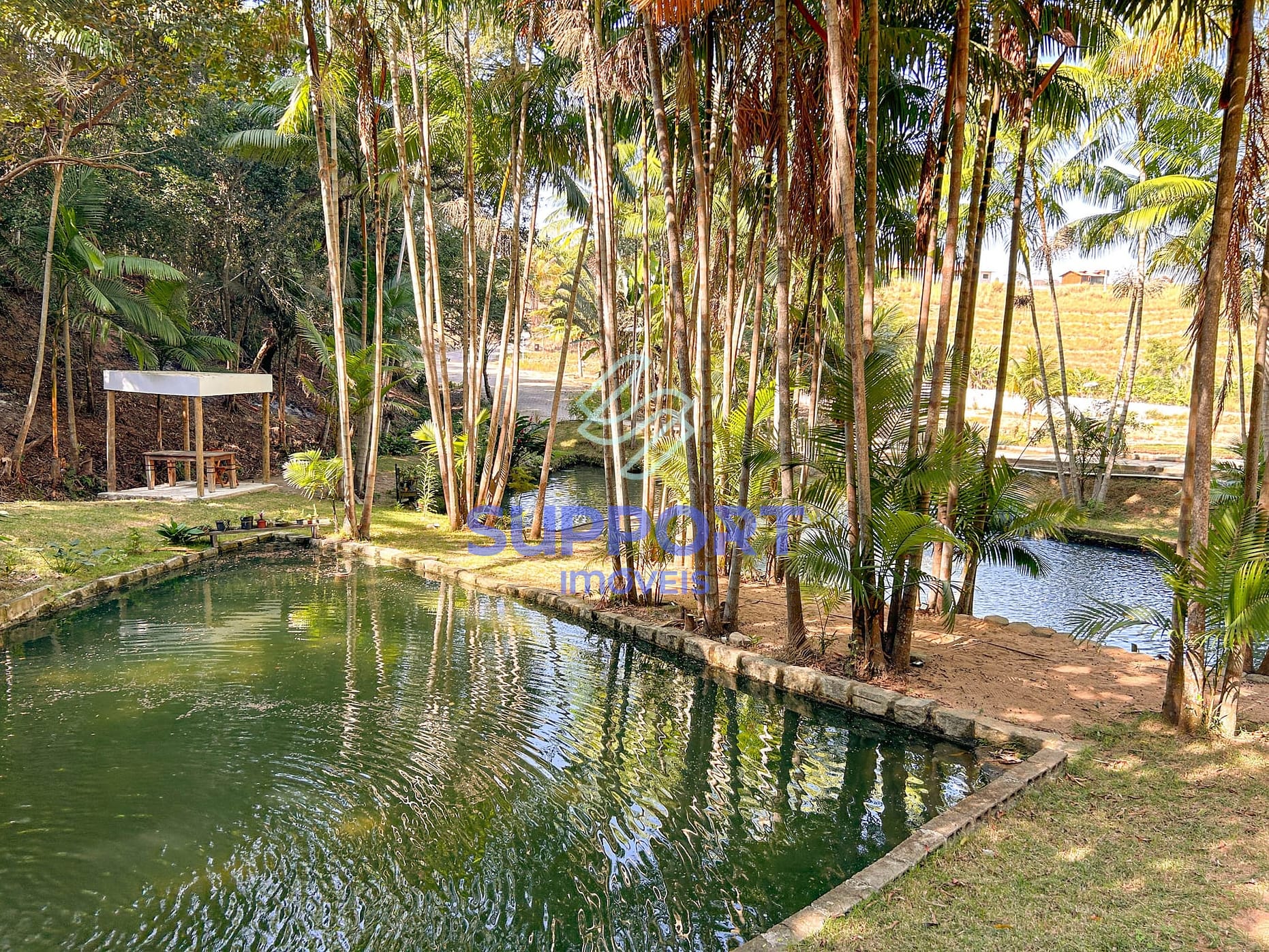 Chácara à venda com 5 quartos, 10m² - Foto 40