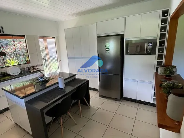 Chácara com 5000m² 9 quartos e 6 banheiros, à venda, no bairro Jardim Santa Hermínia em São José dos Campos