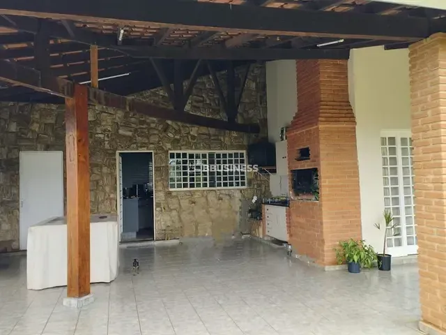 Chácara com 1356m² 3 quartos e 3 banheiros, à venda, no bairro Village Campinas em Campinas