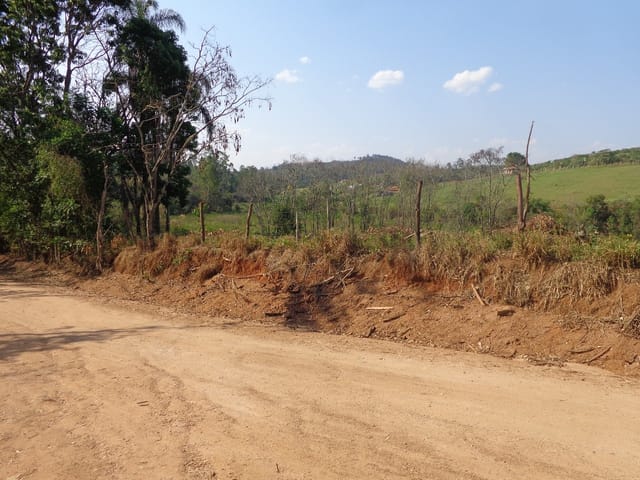 Foto do Chácara - CHACARA para Venda
PINHEIROS, GUAXUPE
R$ 140.000,00 | Guaxupé Imóveis Ltda