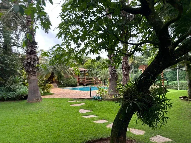 Chácara com 3000m² 2 quartos e 6 banheiros, à venda, no bairro Núcleo Urbano Parque Ana Helena em Jaguariúna