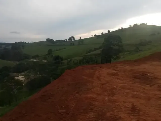Chácara com 2500m², à venda, no bairro Lambari em Cristina