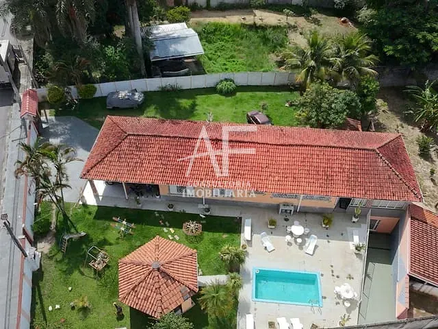 Chácara com 2000m² 3 quartos e 3 banheiros, à venda, no bairro Loteamento Parque Vera Cruz em Tremembé