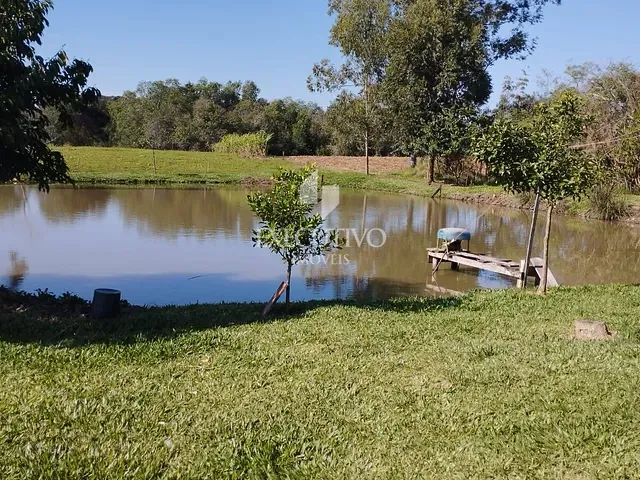 Chácara com 15000m² 2 quartos e 2 banheiros, à venda, no bairro Linha Floresta em Três Passos