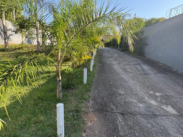 Chácara com 625m² 1 quarto e 3 banheiros, à venda, no bairro Cidade Satélite Íris em Campinas