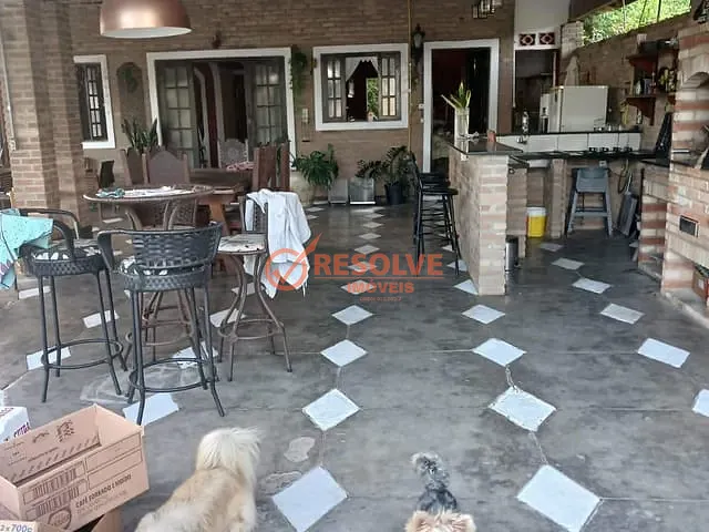 Chácara 3 quartos e 3 banheiros, à venda, no bairro Parque Agrinco em Guararema