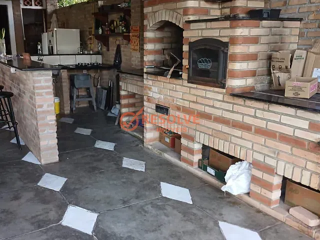 Chácara 3 quartos e 3 banheiros, à venda, no bairro Parque Agrinco em Guararema