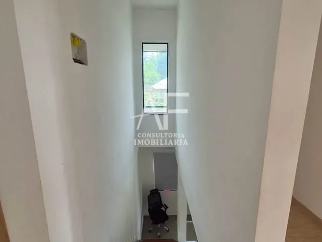 Chácara com 1700m² 5 quartos e 4 banheiros, à venda, no bairro Residencial Estoril em Taubaté