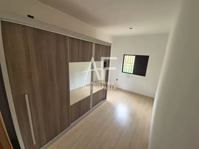 Chácara com 1700m² 5 quartos e 4 banheiros, à venda, no bairro Residencial Estoril em Taubaté