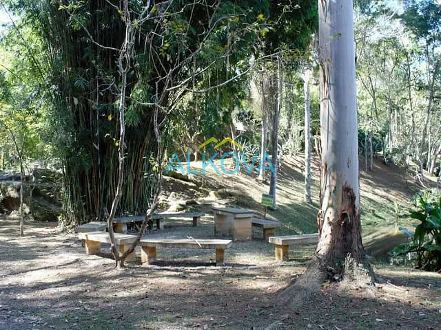 Chácara com 7500m² 2 quartos e 2 banheiros, à venda, no bairro Vila São Geraldo em São José dos Campos