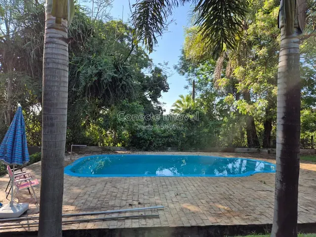 Chácara com 1250m² 4 quartos e 4 banheiros, à venda, no bairro Chácaras Camanducaia em Holambra