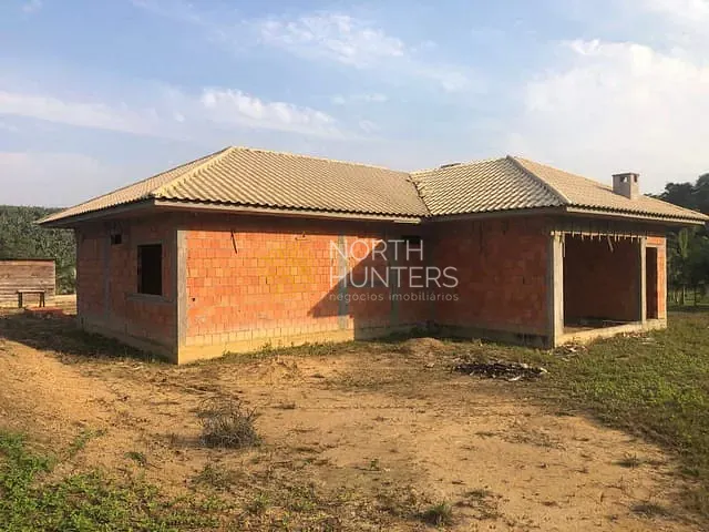 Chácara com 2500m² 2 quartos e 2 banheiros, à venda, no bairro Santo Antônio em Barra Velha