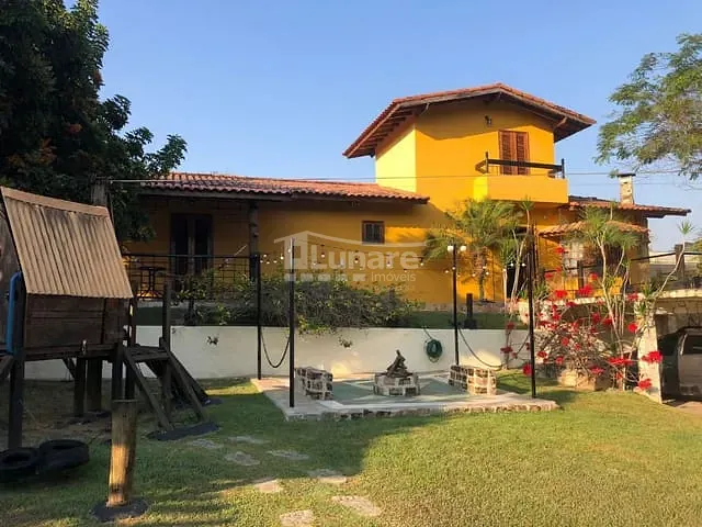 Chácara com 1185m² 3 quartos e 2 banheiros, à venda, no bairro Parque Agrinco em Guararema