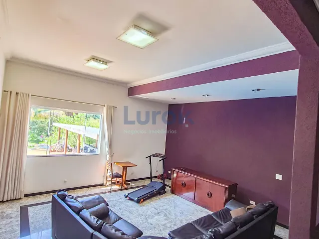 Chácara com 1150m² 4 quartos e 5 banheiros, à venda, no bairro Vale Verde em Valinhos