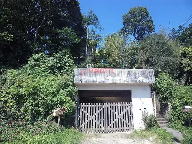 Chácara 3 quartos e 2 banheiros, à venda, no bairro Parque Andreense em Santo André