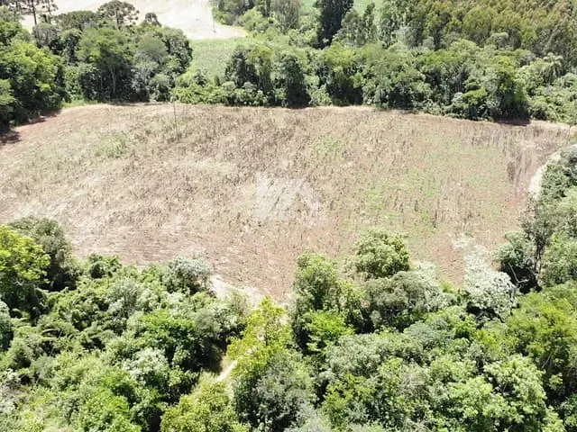 Chácara com 48000m² 1 quarto e 1 banheiro, à venda, no bairro Área Rural em Guamiranga