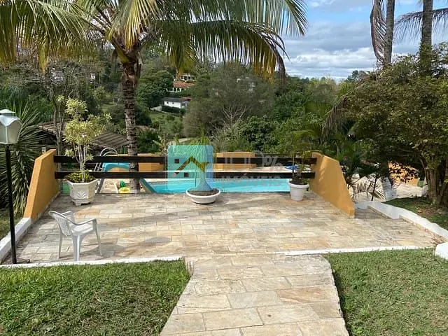Chácara 4 quartos e 4 banheiros, para alugar, no bairro Condomínio Lagoinha em Jacareí