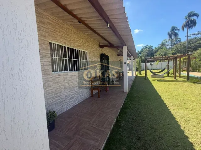 Chácara com 1000m² 4 quartos e 4 banheiros, à venda, no bairro Barroso em Mogi das Cruzes